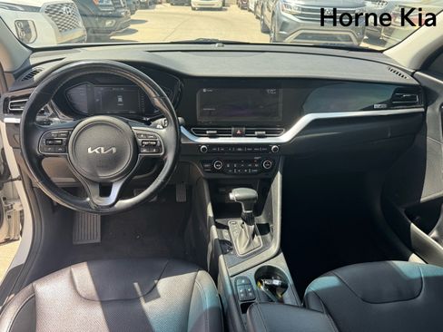 Used 2022 Kia Niro EX Premium FWD image 14