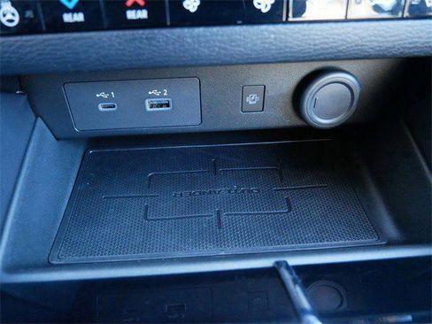 Used 2025 Mitsubishi Outlander SEL Black Edition image 24