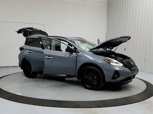 Used 2024 Nissan Murano SV w/ SV Midnight Edition Package image 9