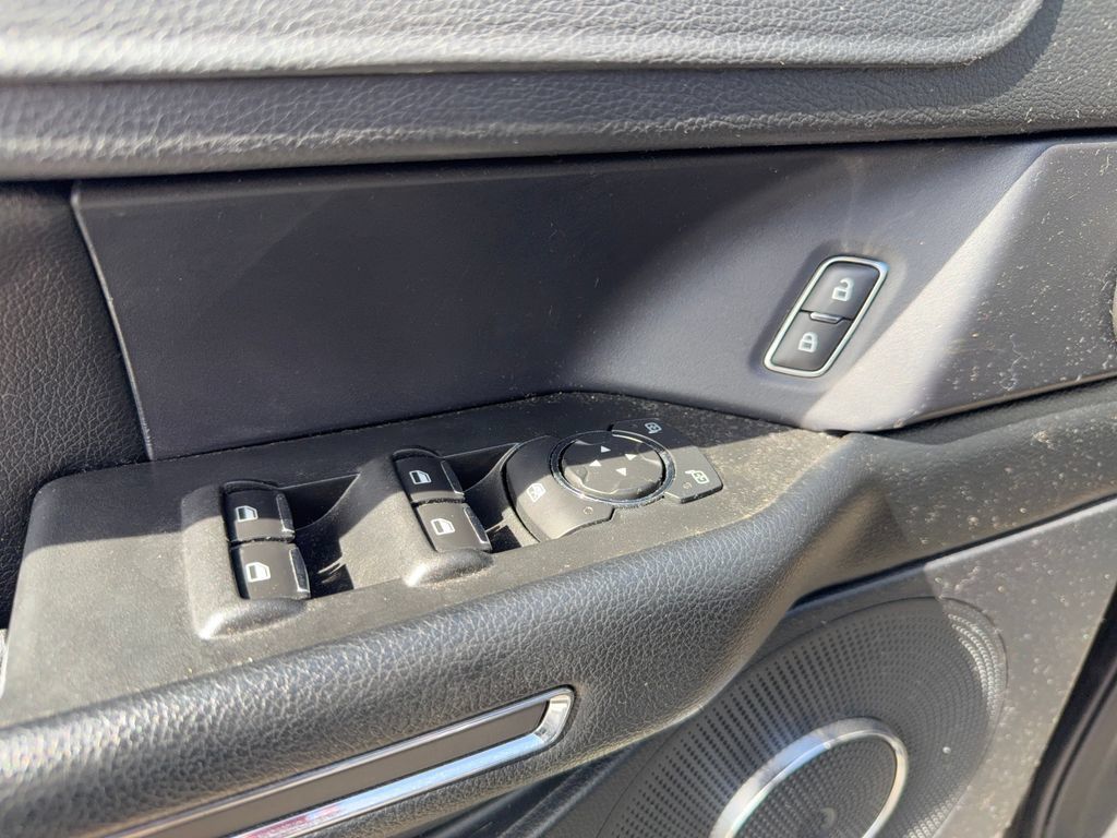 Used 2021 Ford Expedition XLT AWD/4WD image 13