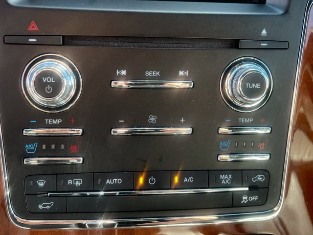 Used 2017 Lincoln Navigator L Select RWD image 14