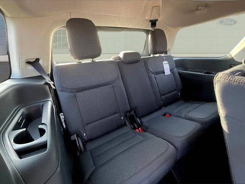 New 2025 Ford Expedition Active image 29