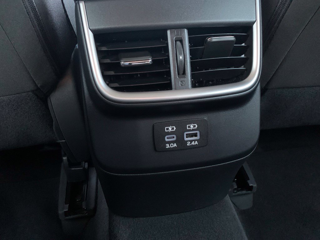 Used 2025 Subaru Outback Premium AWD/4WD image 12