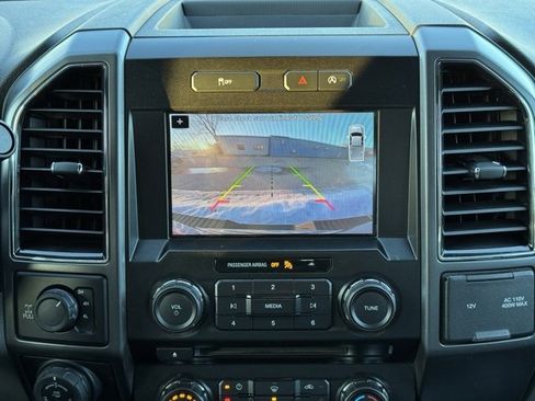 Used 2017 Ford F150 XLT w/ Equipment Group 302A Luxury image 4