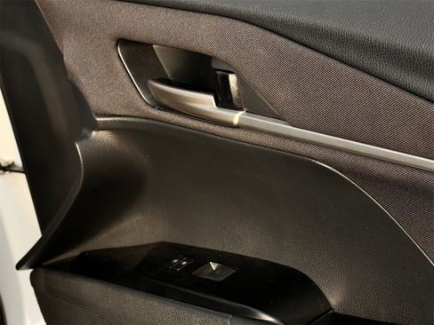 Used 2025 Toyota Camry LE image 27