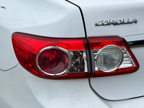 Used 2013 Toyota Corolla LE image 15