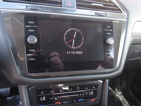 Used 2024 Volkswagen Tiguan Wolfsburg Edition image 20