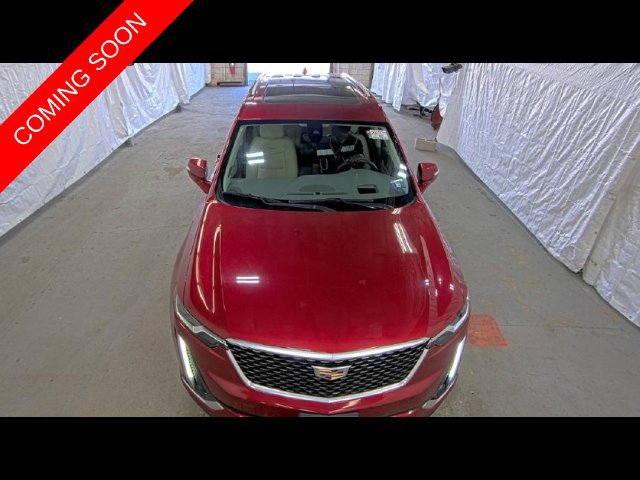 Used 2020 Cadillac XT6 Premium Luxury FWD image 2
