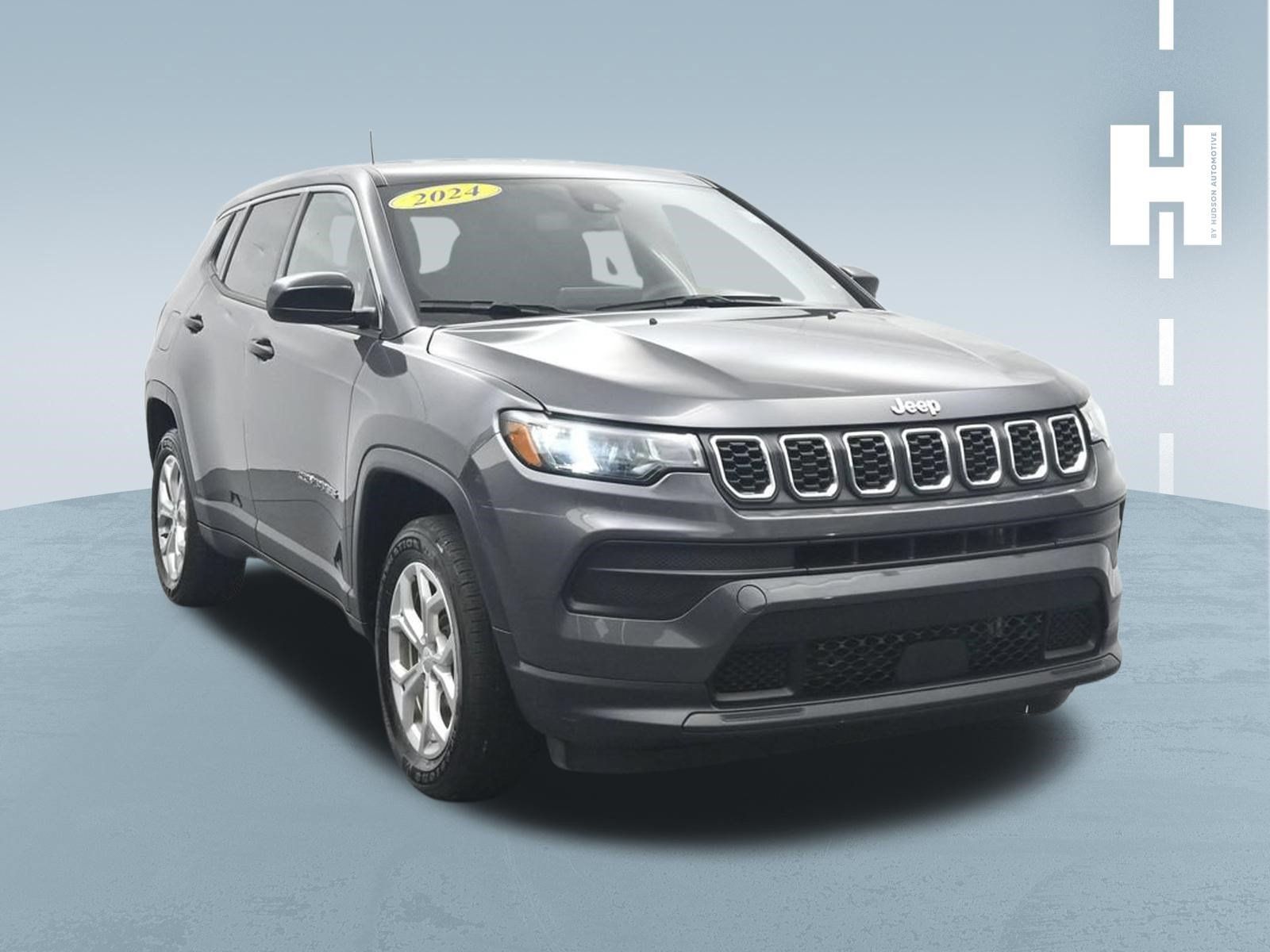 Used 2024 Jeep Compass Sport AWD/4WD image 3