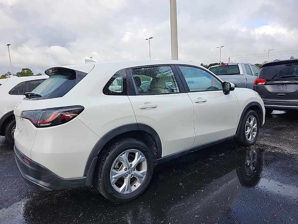 Used 2024 Honda HR-V LX image 4