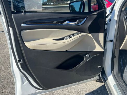 Used 2021 Buick Enclave Essence w/ Sound and Sites Package image 9