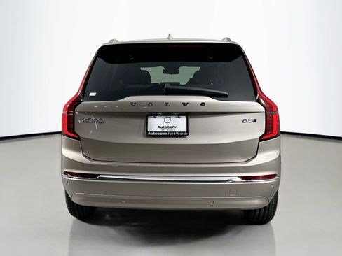 New 2026 Volvo XC90 B5 Core AWD/4WD image 6