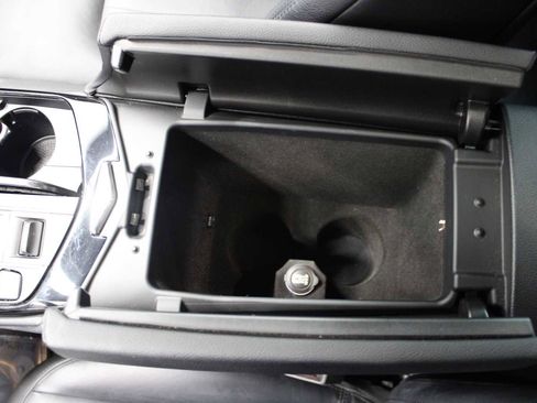 Used 2021 Maserati Levante image 34