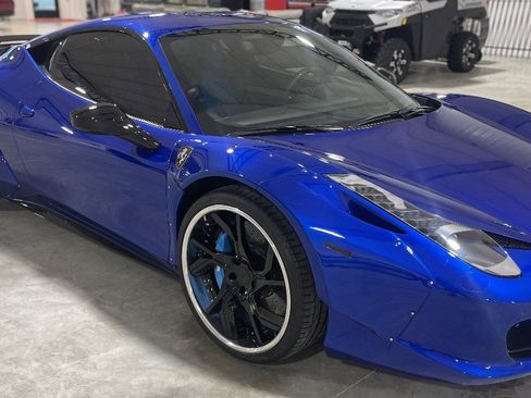 Used 2015 Ferrari 458 Italia Coupe image 2