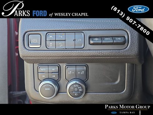 Used 2021 GMC Yukon Denali w/ LPO, Illumination Package image 30