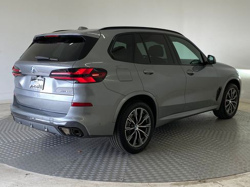 New 2026 BMW X5 xDrive40i w/ M Sport Package AWD/4WD image 9