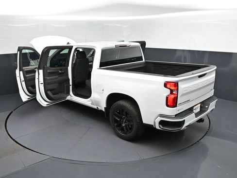 Used 2023 Chevrolet Silverado 1500 RST AWD/4WD image 2