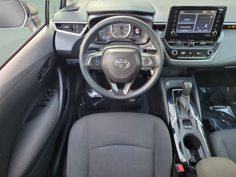 Used 2022 Toyota Corolla LE FWD image 9