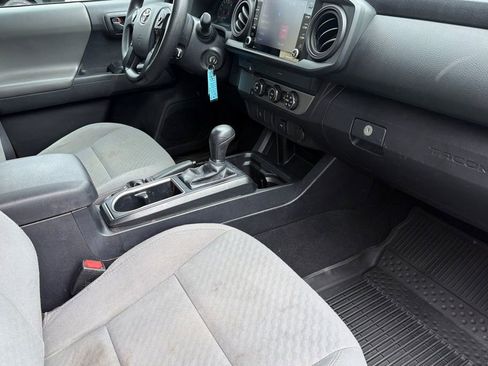 Used 2020 Toyota Tacoma SR RWD image 12