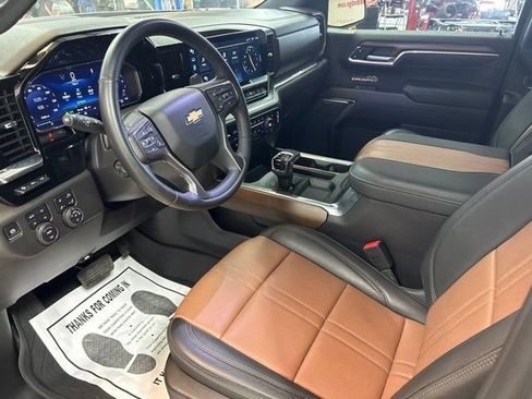 Used 2024 Chevrolet Silverado 1500 High Country w/ High Country Premium Package AWD/4WD image 20