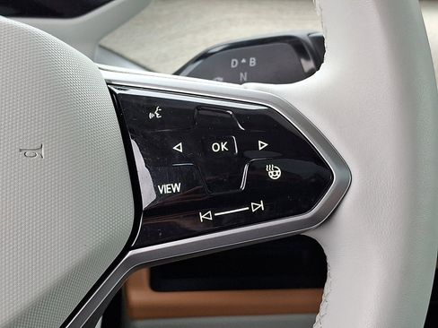 Used 2025 Volkswagen ID. Buzz 1st Edition image 22