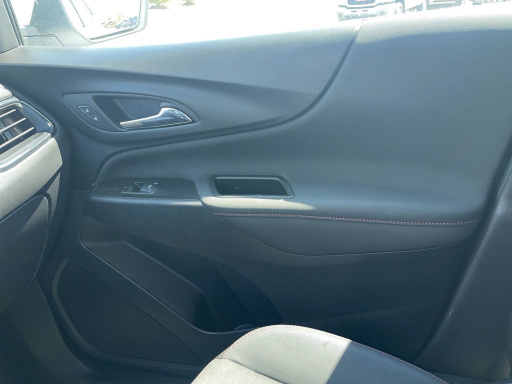 Used 2024 Chevrolet Equinox RS FWD image 22