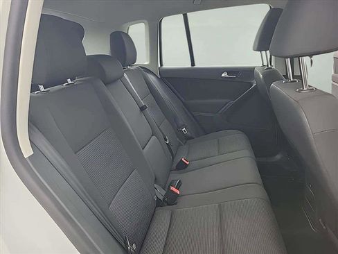 Used 2017 Volkswagen Tiguan Limited w/ Premium Package image 22