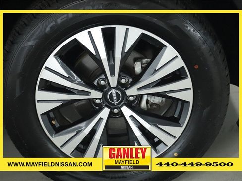 Used 2023 Nissan Rogue SV image 10