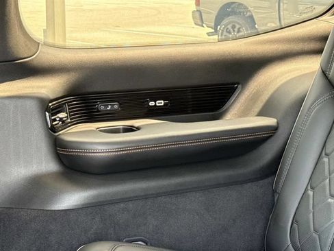 Used 2022 Jeep Grand Wagoneer Series III w/ Rear Seat Video Group 1 AWD/4WD image 14