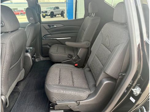 Used 2025 Chevrolet Traverse LT w/ Driver Confidence Package image 22