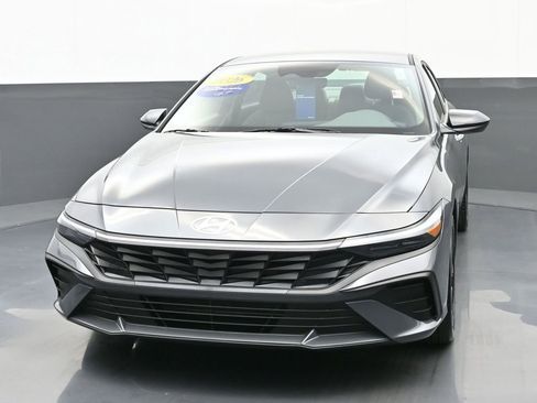 Certified 2026 Hyundai Elantra Sport w/ Cargo Package image 8