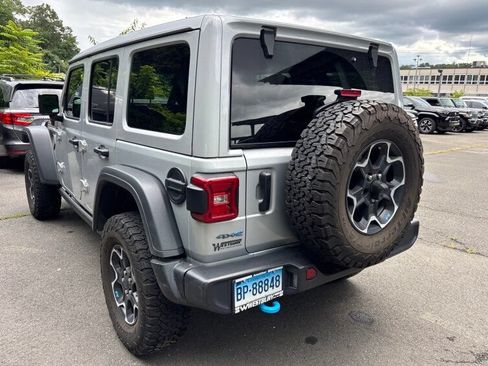 Used 2022 Jeep Wrangler Unlimited Rubicon 4xe w/ Cold Weather Group AWD/4WD image 3