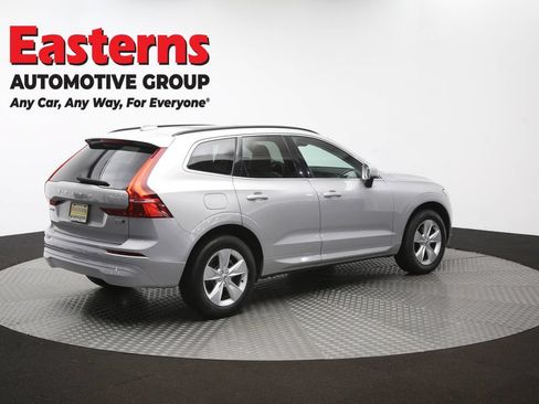 Used 2022 Volvo XC60 B5 Momentum AWD/4WD image 45