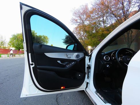 Used 2021 Mercedes-Benz C 300 Sedan image 20