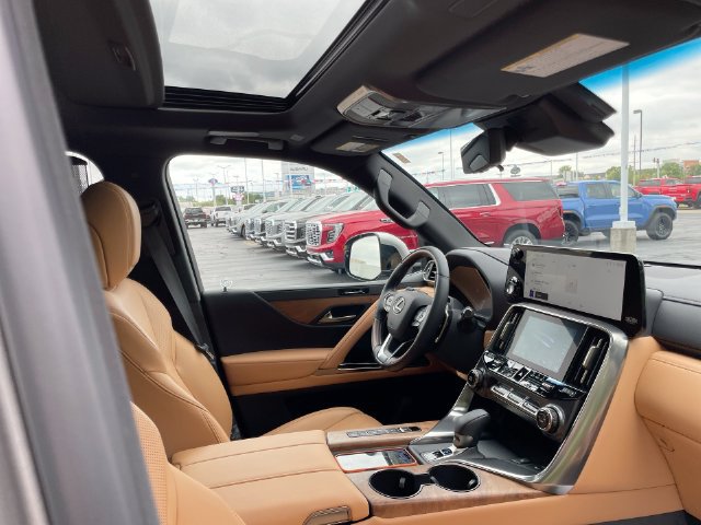 Used 2026 Lexus LX 700h Luxury AWD/4WD image 20