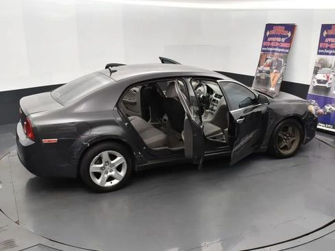 Used 2011 Chevrolet Malibu LS image 6