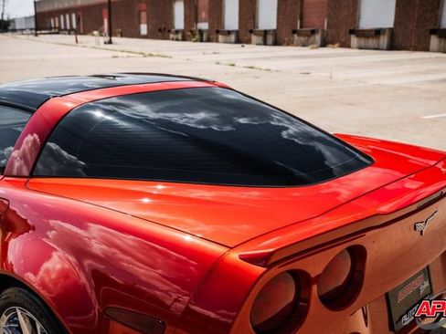 Used 2011 Chevrolet Corvette Z06 w/ Z06 Carbon Fiber Package RWD image 31
