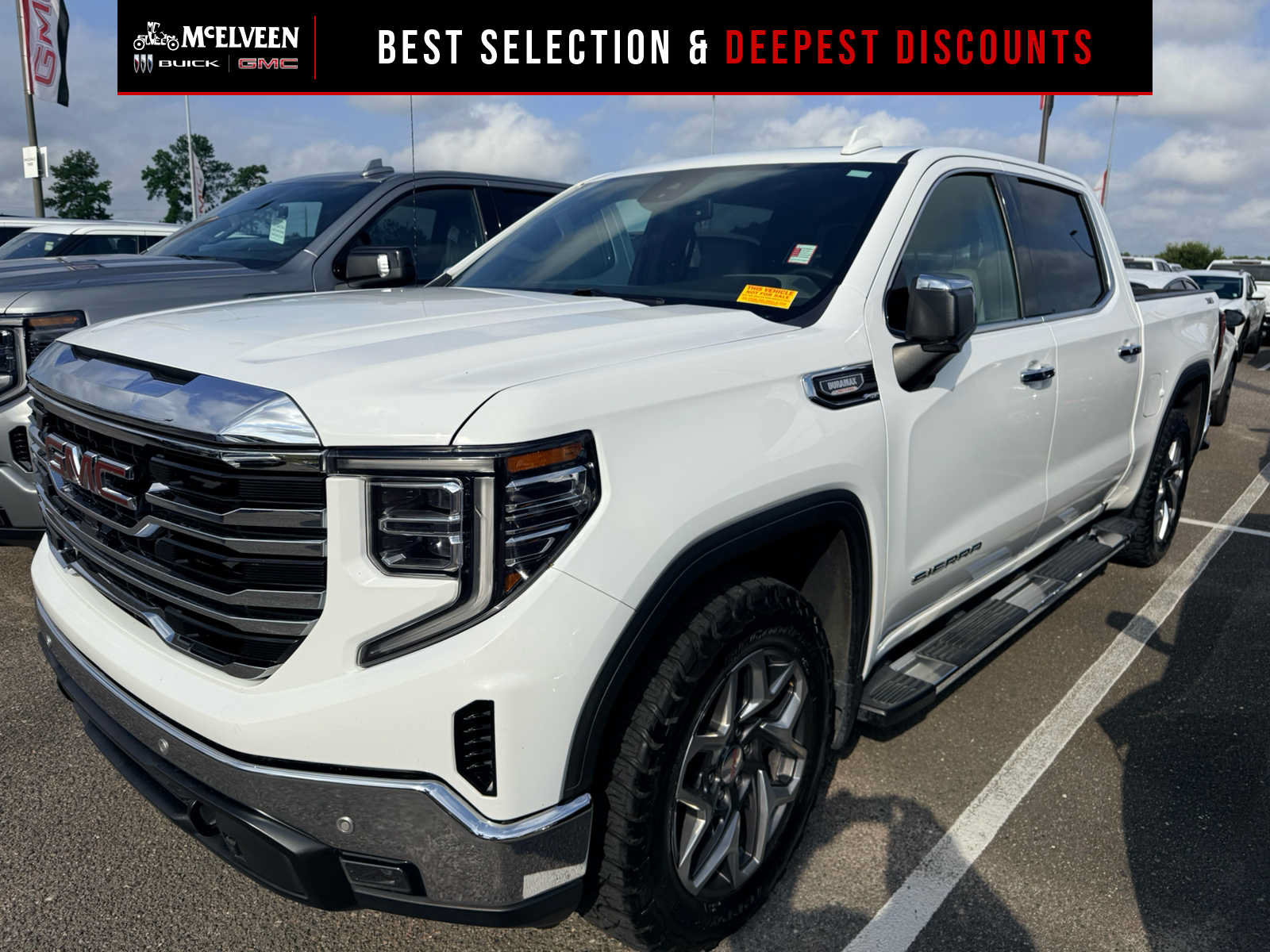 Used 2022 GMC Sierra 1500 SLT w/ SLT Premium Plus Package AWD/4WD image 1