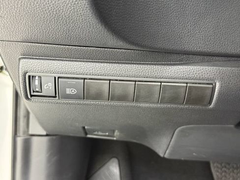 Used 2025 Toyota Corolla LE FWD image 14