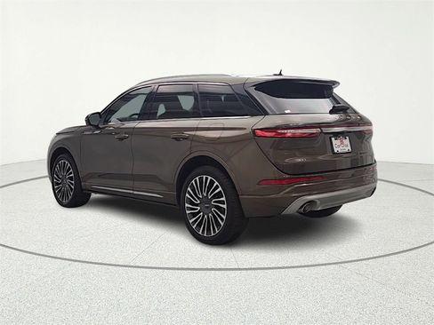 Used 2022 Lincoln Corsair Reserve w/ Sport Package image 5