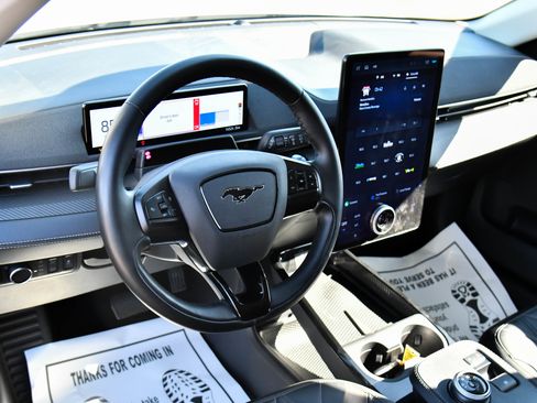 Used 2024 Ford Mustang Mach-E Select image 17
