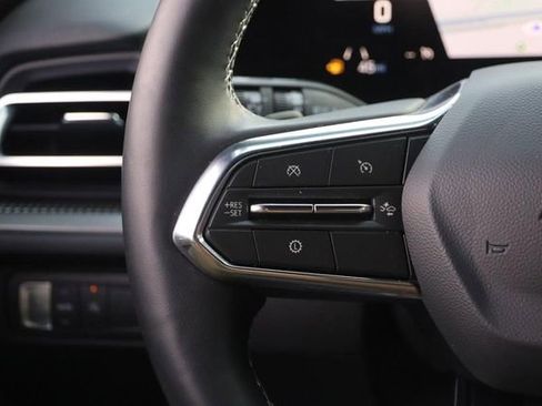 Used 2025 Chevrolet Traverse LT w/ LPO, Floor Liner Package image 13