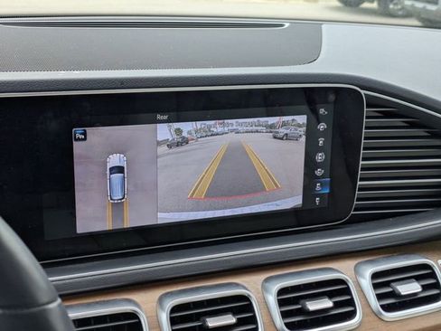 Used 2022 Mercedes-Benz GLE 350 4MATIC w/ Premium Package image 22