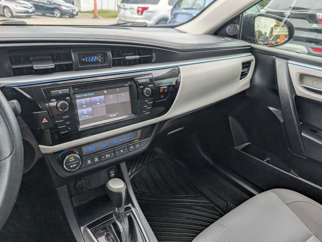 Used 2016 Toyota Corolla LE FWD image 16