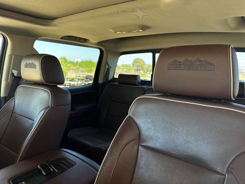Used 2017 Chevrolet Silverado 1500 High Country image 24