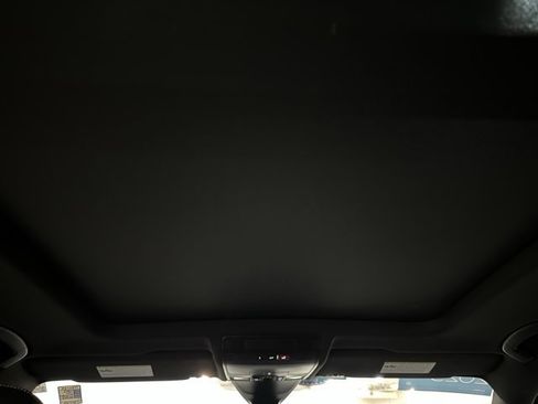 Certified 2023 Volkswagen Tiguan SE R-Line image 26