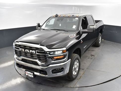 New 2025 RAM 2500 Big Horn AWD/4WD image 35