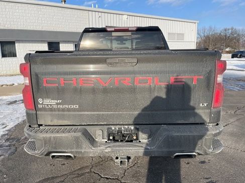 Used 2019 Chevrolet Silverado 1500 LT Trail Boss image 3