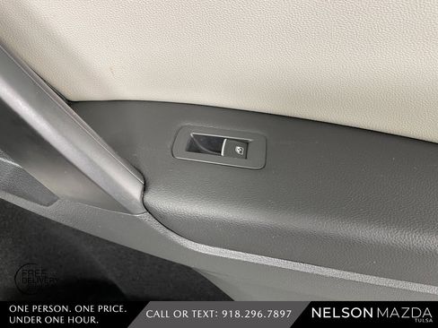 Used 2021 Volkswagen Tiguan SE w/ Panoramic Sunroof Package image 50