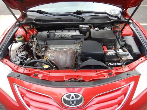 Used 2011 Toyota Camry LE w/ LE Extra-Value Pkg FWD image 28